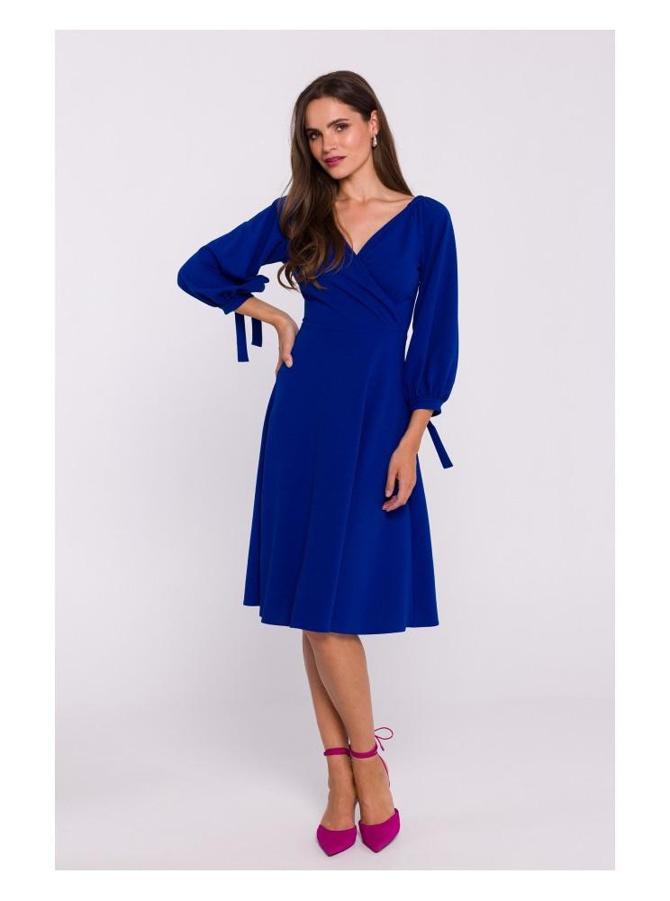 S383 Plazdančio silueto suknelė pūstomis rankovėmis - royalblue
