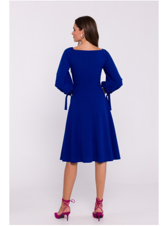 S383 Plazdančio silueto suknelė pūstomis rankovėmis - royalblue