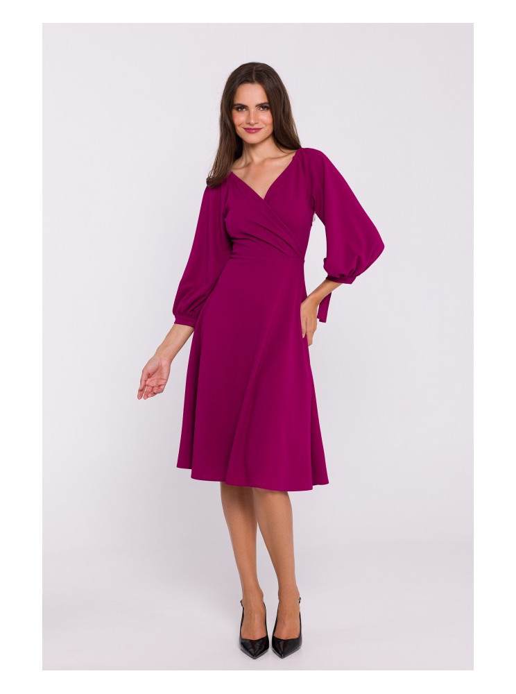 S383 Plazdančio silueto suknelė pūstomis rankovėmis - juoda