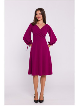 S383 Plazdančio silueto suknelė pūstomis rankovėmis - juoda