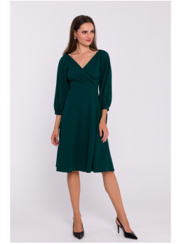 S383 Žalios platėjančios suknelė pūstomis rankovėmis - žalia