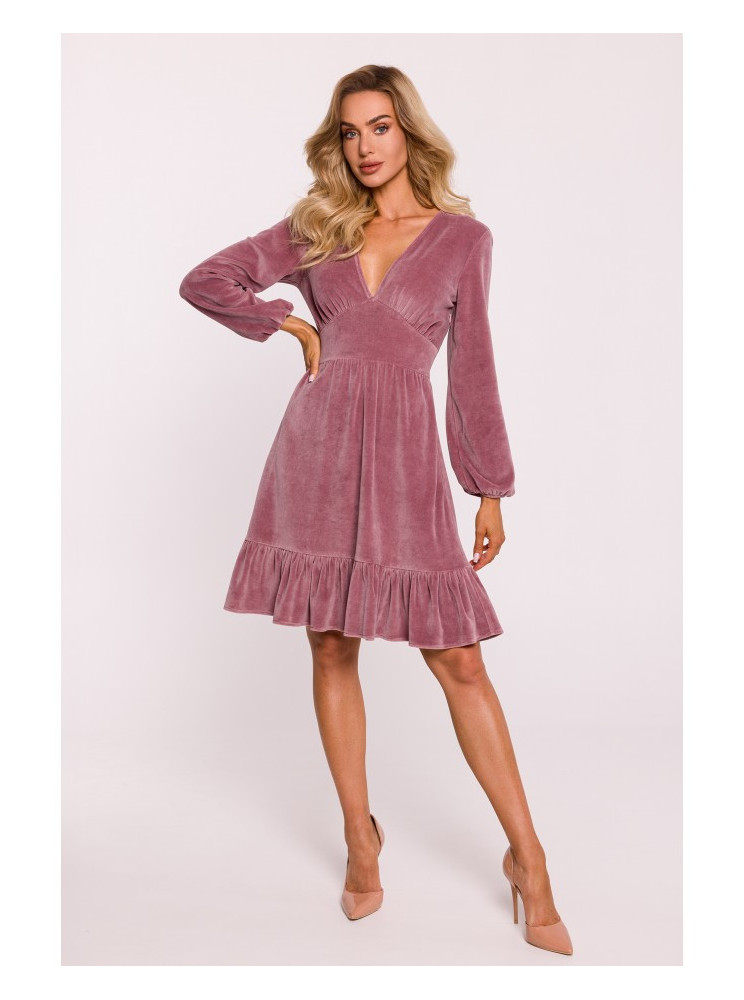 M826 Aksominė suknelė V formos iškirpte - crepe pink