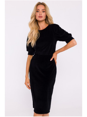 M827 Aksominė suknelė siluetas - juoda