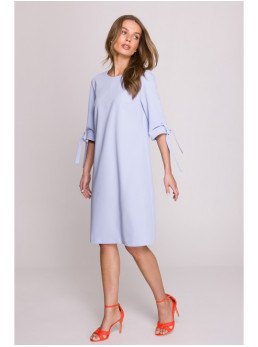 S393 A silueto suknelė surišamomis rankovėmis - šviesiai mėlyna