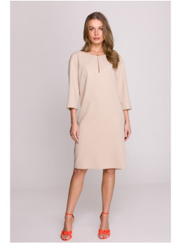 S394 Laisvo stiliaus suknelė su rakinės skylutės iškirpte - smėlio