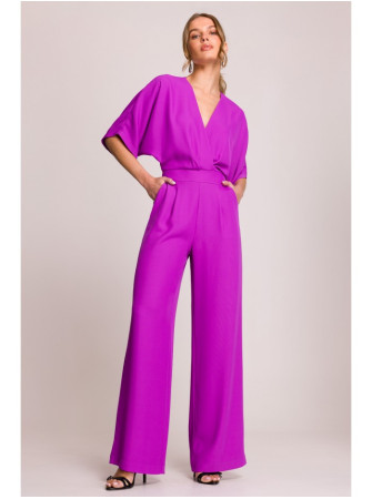 S395 Plataus kirpimo kombinezonas su susiaučiamu kaklu - levandų