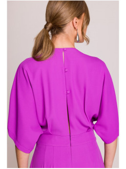 S395 Plataus kirpimo kombinezonas su klostuota iškirpte - levandų