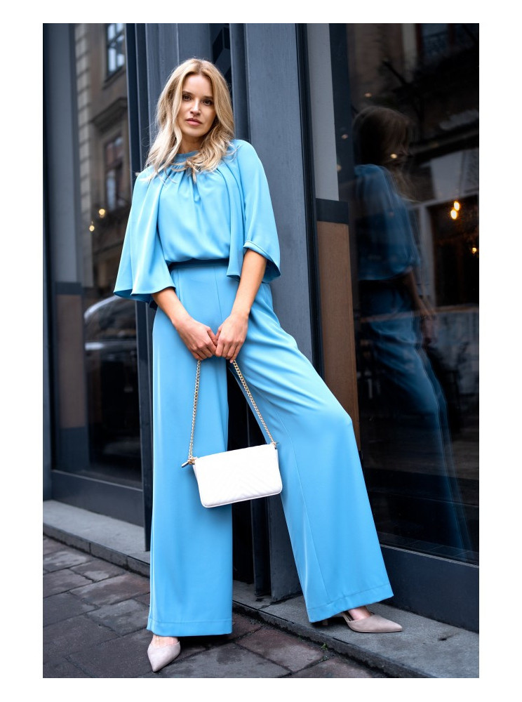 S397 Kombinezonas plačiomis rankovėmis ir atvira nugara - dangaus mėlyna