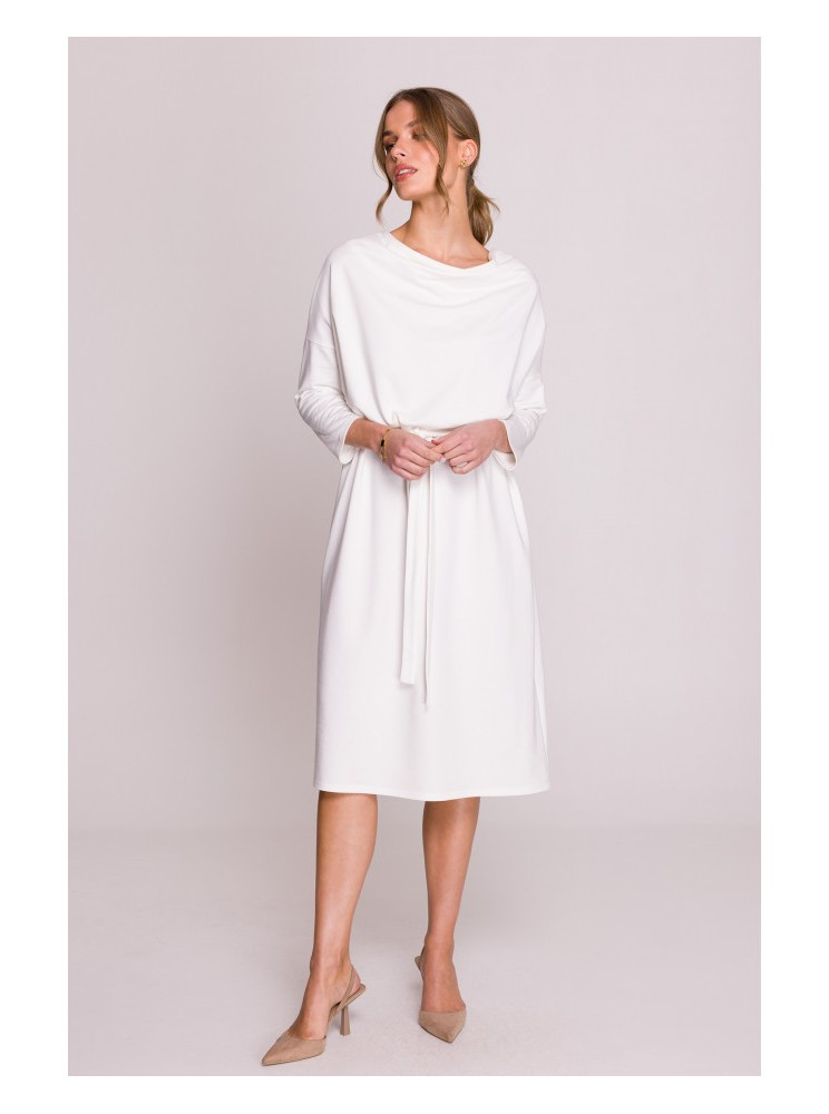 S403 Platėjanti megzta suknelė - nebalinta