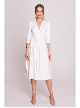 S404 Figūrą pabrėžianti megzta suknelė su dirželiu - nebalinta