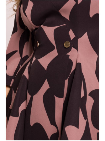 M849 Figūrą pabrėžianti mini suknelė su raštu - spalva