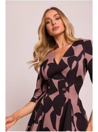 M849 Figūrą pabrėžianti mini suknelė su raštu - spalva