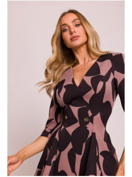 M849 Figūrą pabrėžianti mini suknelė su raštu - spalva