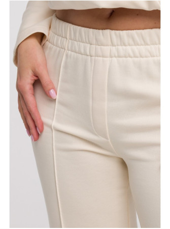 B296 Plačios kelnės su priekinėmis siūlėmis - vanilla