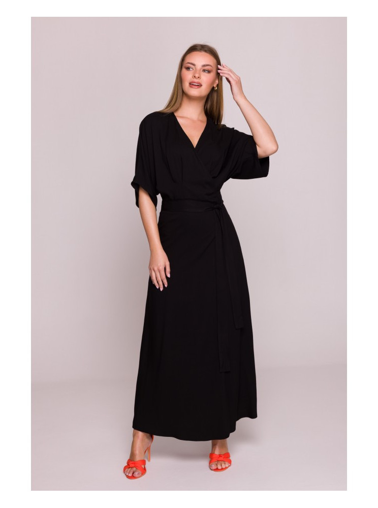 S406 Viskozinė suknelė-siaučiamas maksi - juoda