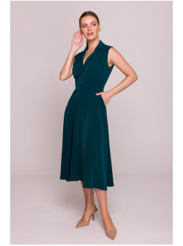S409 Priglundanti ir platėjanti marškininė suknelė - žalia