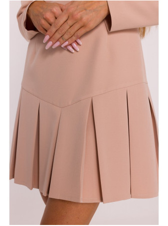 M872 Smėlio spalvos suknelė su atvirkštinėmis klostėmis - smėlio