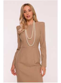 S412 Pieštuko silueto suknelė su dekoratyviniais pečiais - smėlio