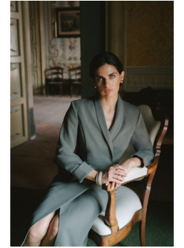 S415 Marškininė suknelė su juosmens raišteliu - chaki