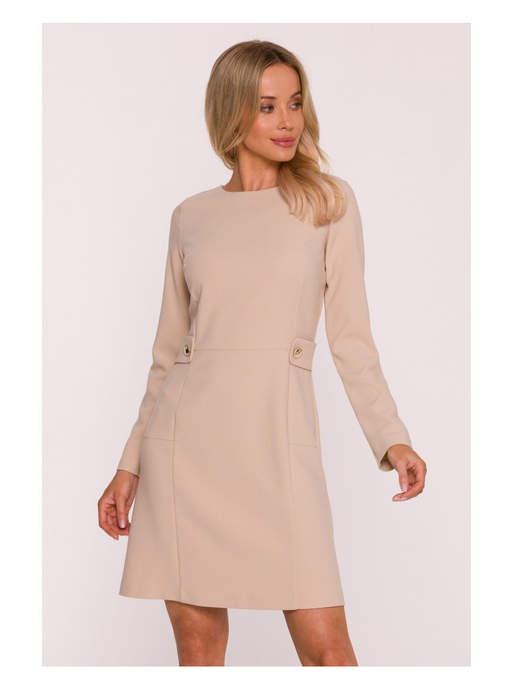 S419 Sukinė su dekoratyvinėmis sagomis ties juosmeniu - smėlio