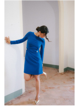 S419 Sukurknelė su dekoratyvinėmis sagomis ties liemeniu - karališka mėlyna