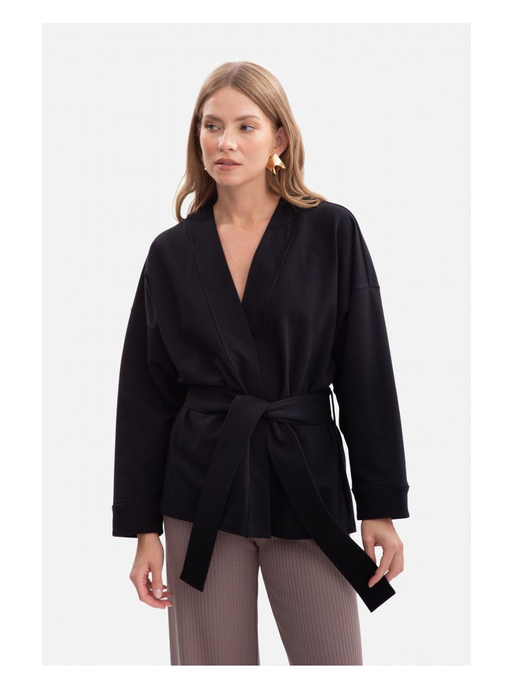 B297 Megztas švarkas be apykaklės - juoda