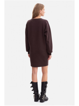 B298 Megzta suknelė su klostėmis šone - dark chocolate
