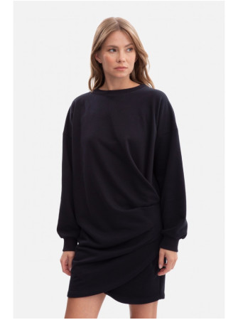 B298 Megzta suknelė su klostėmis šone - juoda