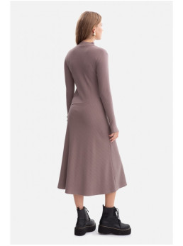 B299 Dryžuota midi suknelė asimetrišku liemeniu - cocoa