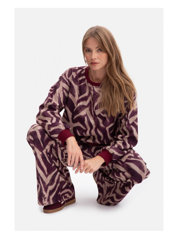 B303 Megztinis su raštu "Modelis 2" - spalva