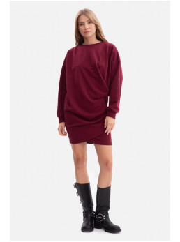 B298 Megzta suknelė su klostėmis šone - bordo