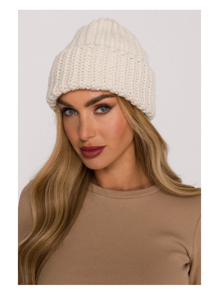 M895 Riešutinė kepurė - nebalinta