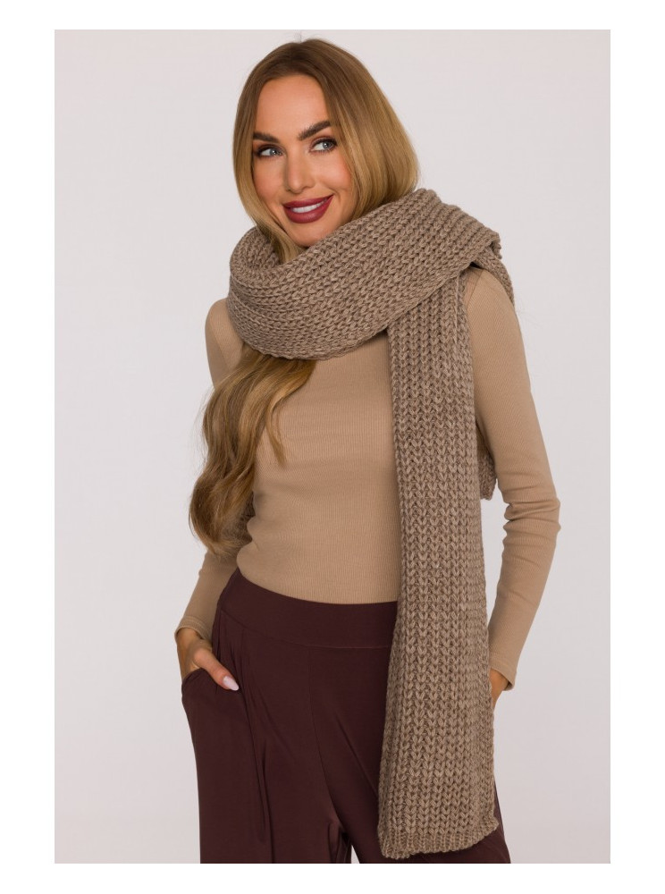 M896 Riešutinės faktūros šalikas - smėlio