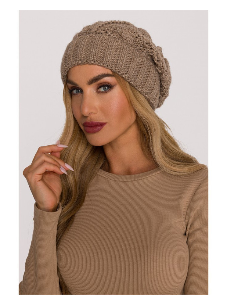 M897 Megzta kepurė su pynėmis - smėlio