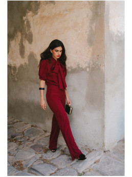 S421 Kombinezonas su surišamu kaspinėliu - kaštoninė