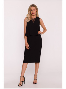 S422 Suknelė su nėrinių intarpu - juoda