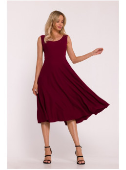 S424 Priglundanti ir platėjanti suknelė - kaštoninė