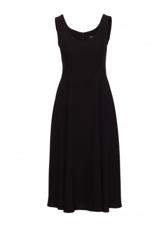 S424 Priglundanti ir platėjanti suknelė - juoda