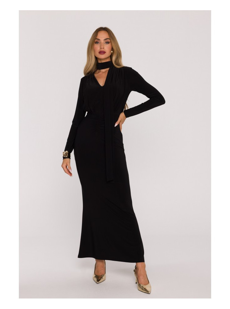 M891 Siaučiama suknelė su juosta - juoda