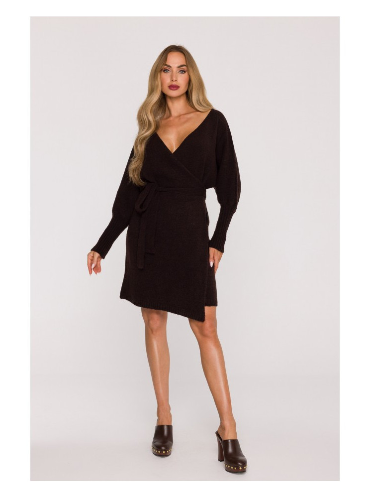 M631 Surišama megzta suknelė - šokolado