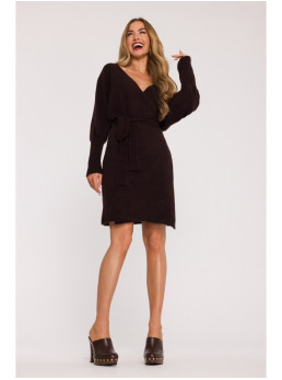 M631 Siaučiamojo stiliaus megzta suknelė su raišteliu - šokolado