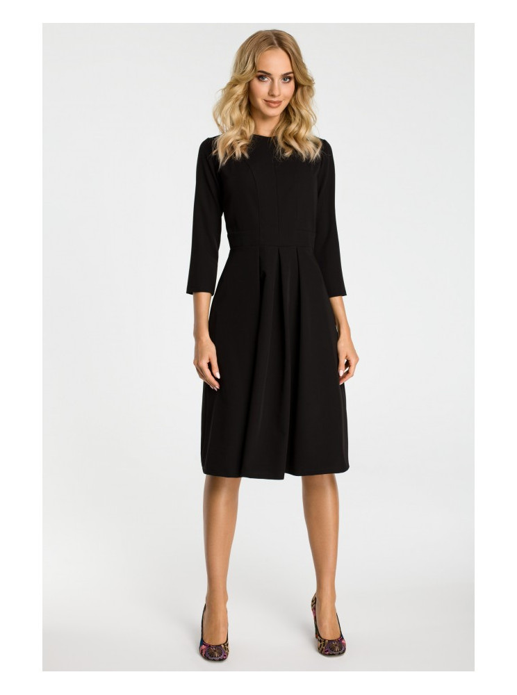 M335 Suknelė su klostėmis priekyje - juoda