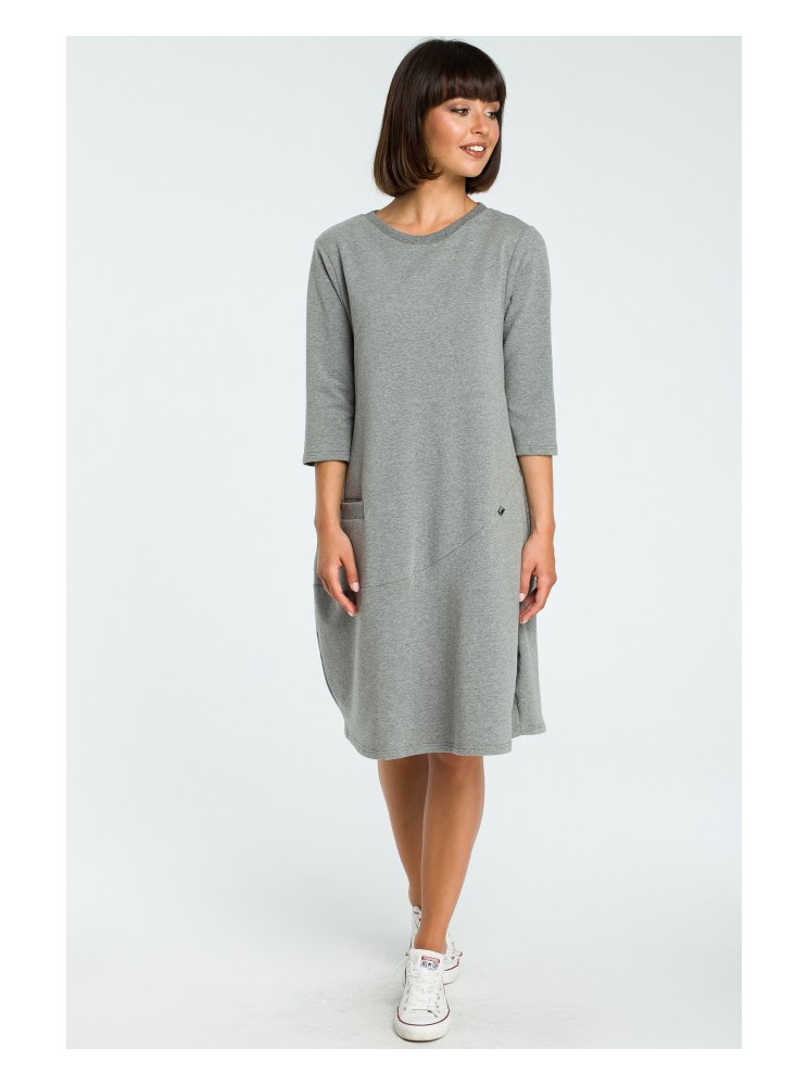 B083 Didelė suknelė su kišene priekyje - pilka