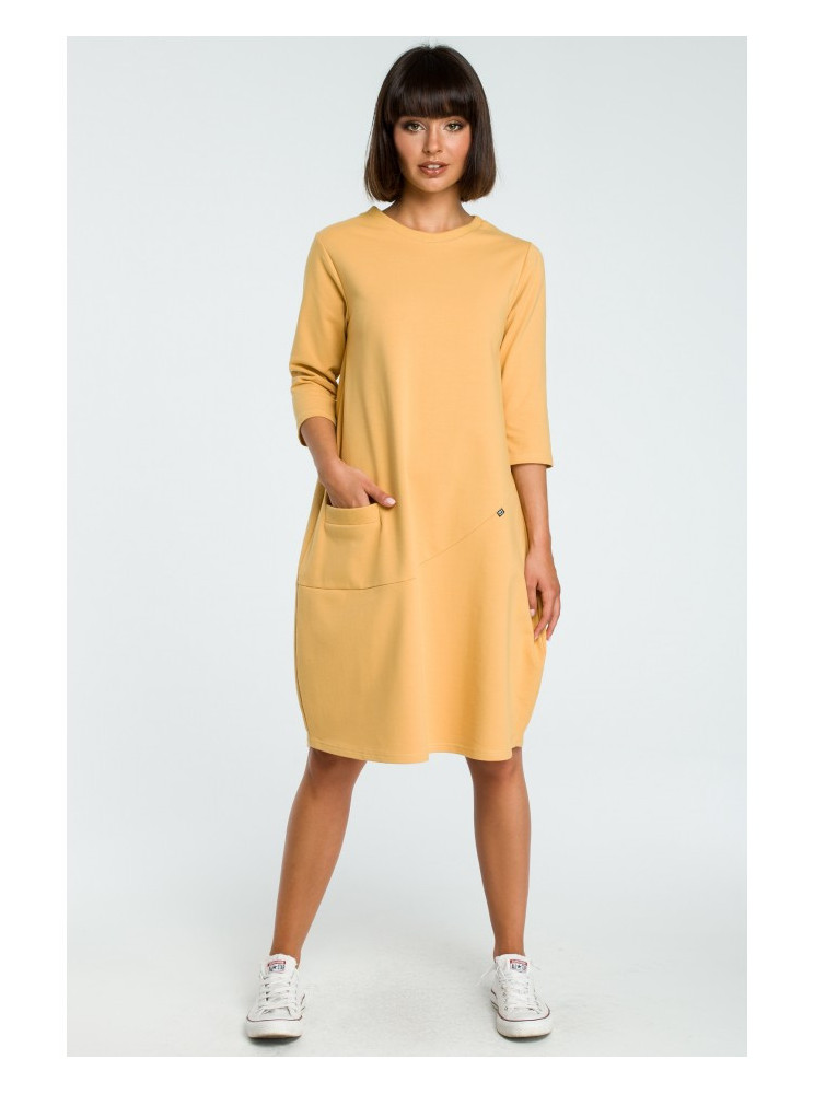 B083 Didelė suknelė su kišene priekyje - geltona