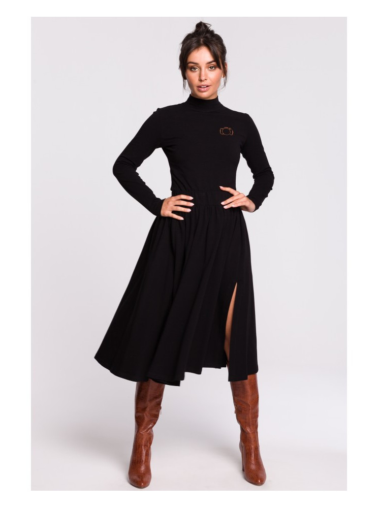 B130 Plazdantis midi sijonas - juoda