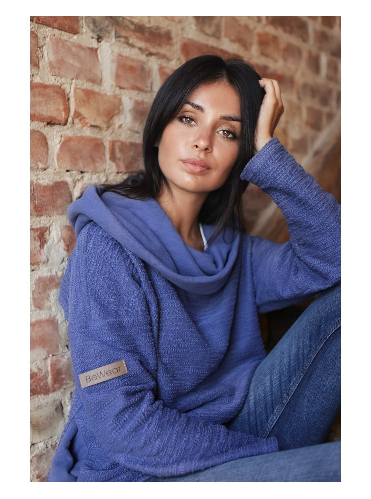 B131 Pūkinis aukštu kaklu megztinis - indigo