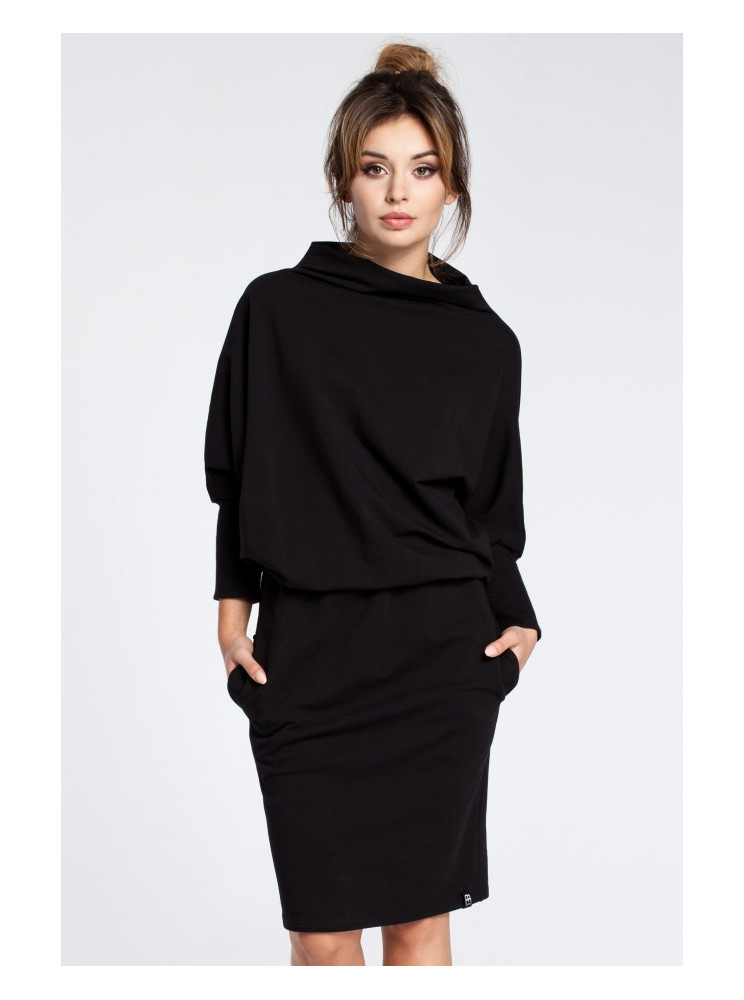 B032 Suknelė kimono rankovėmis - juoda