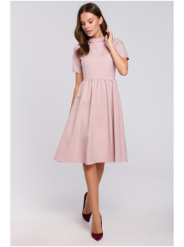.K028 Klėšinio silueto suknelė aukštu kaklu - crepe pink