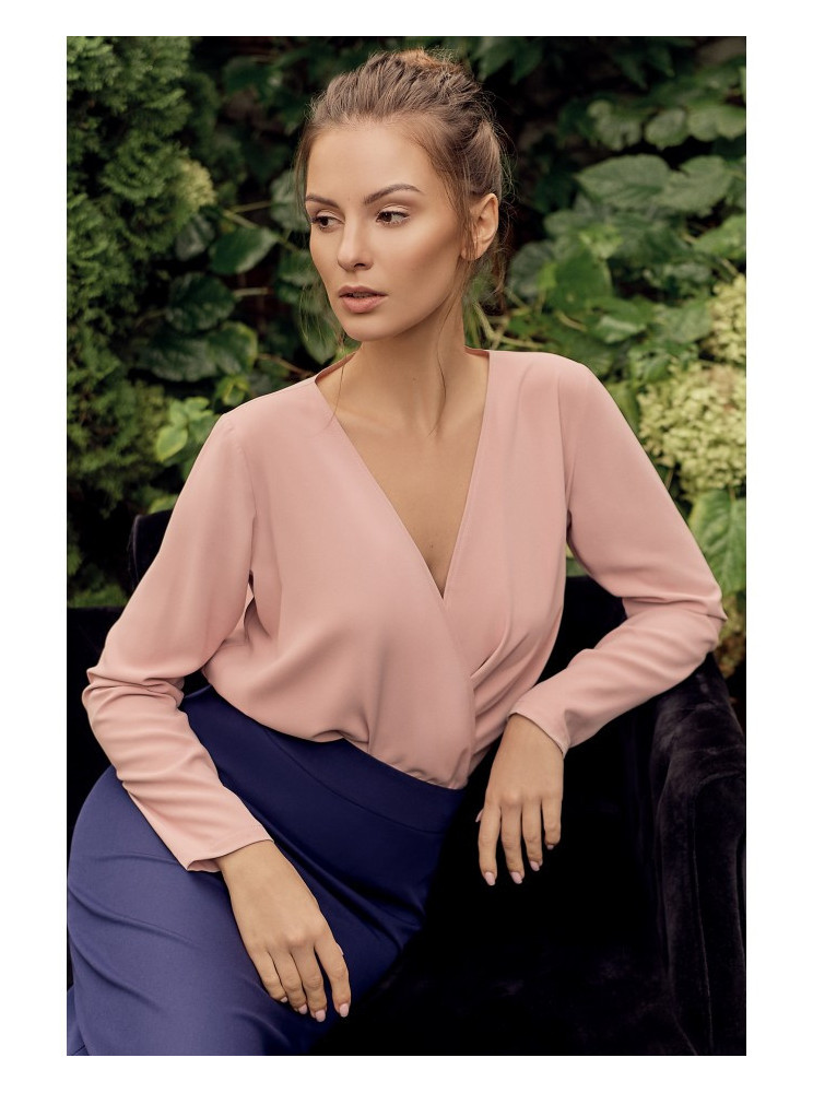 .K037 Marškiniai su klostėmis priekyje - pudros