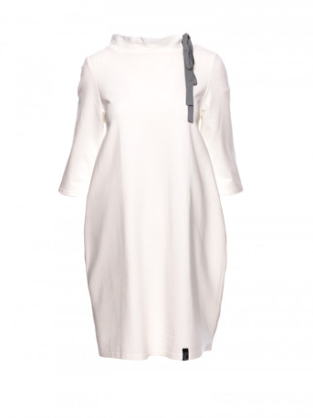 B070 Oversized dress with a tie tape detail - ecru
